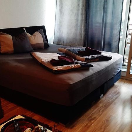 Tolle Private 2-Zimmer Wohnung Im Szene Bezirk Berlin-Friedrichshain Exteriör bild