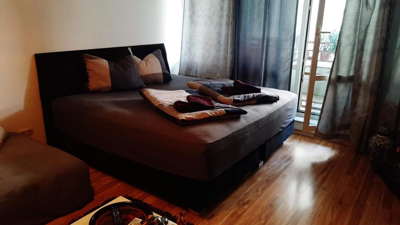 Tolle Private 2-Zimmer Wohnung Im Szene Bezirk Berlin-Friedrichshain Exteriör bild