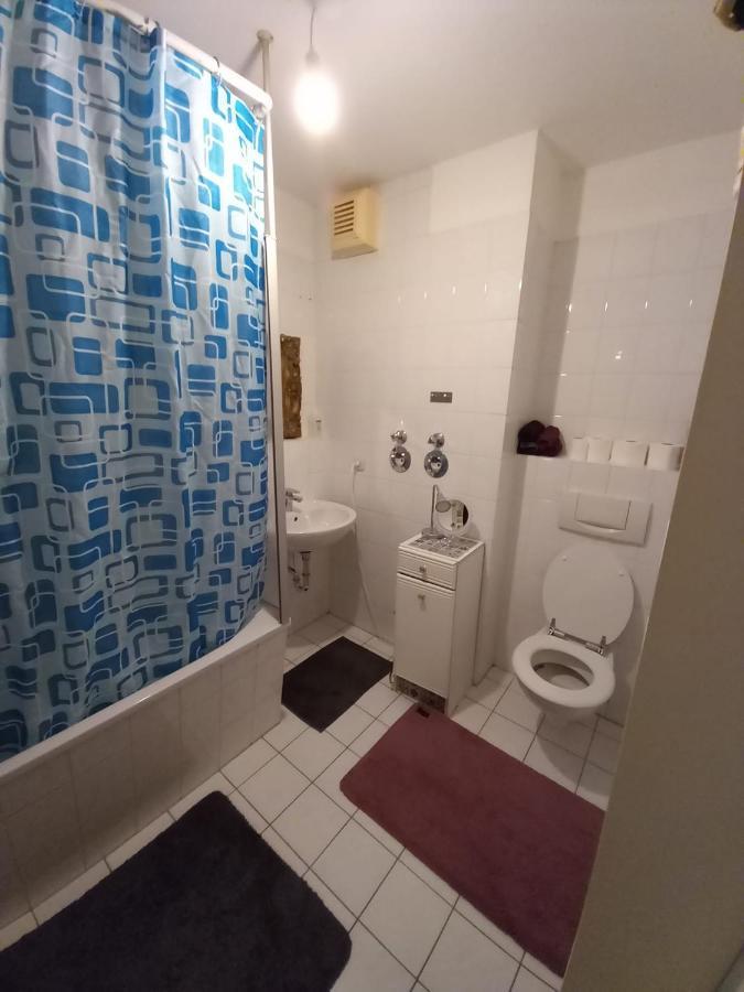 Tolle Private 2-Zimmer Wohnung Im Szene Bezirk Berlin-Friedrichshain Exteriör bild