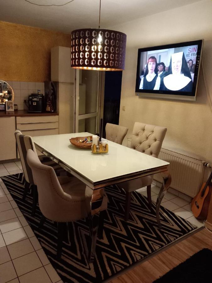 Tolle Private 2-Zimmer Wohnung Im Szene Bezirk Berlin-Friedrichshain Exteriör bild