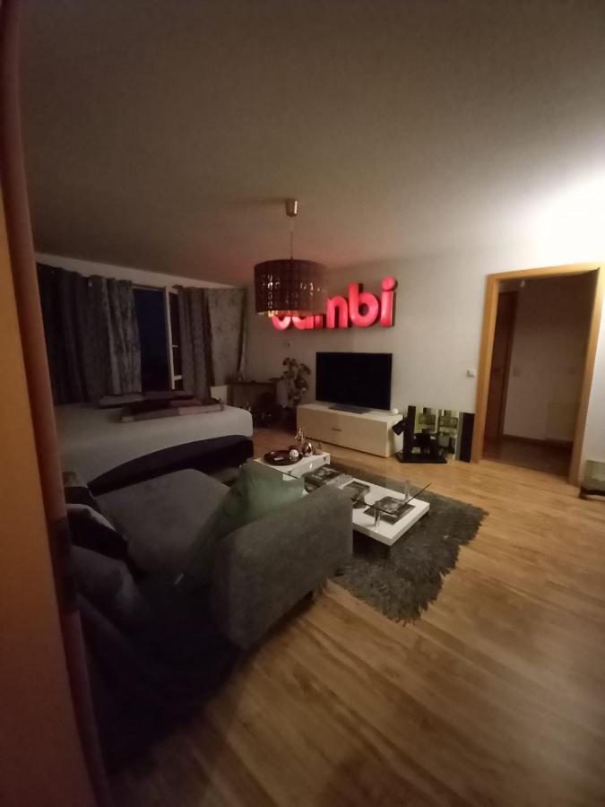 Tolle Private 2-Zimmer Wohnung Im Szene Bezirk Berlin-Friedrichshain Exteriör bild