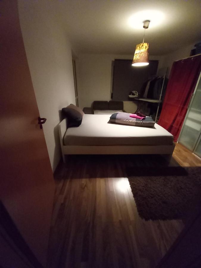 Tolle Private 2-Zimmer Wohnung Im Szene Bezirk Berlin-Friedrichshain Exteriör bild