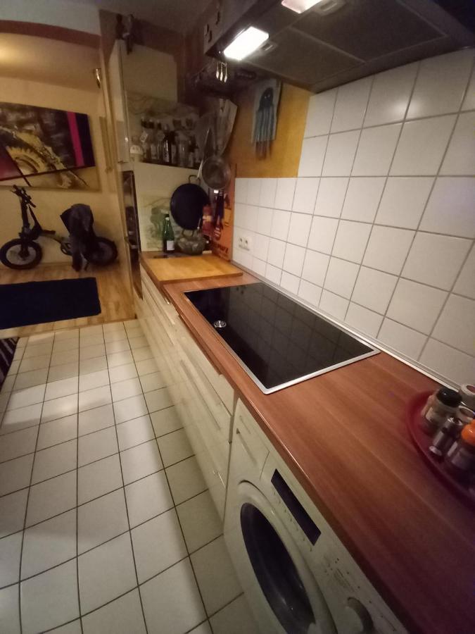 Tolle Private 2-Zimmer Wohnung Im Szene Bezirk Berlin-Friedrichshain Exteriör bild