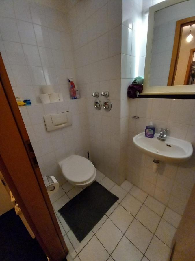 Tolle Private 2-Zimmer Wohnung Im Szene Bezirk Berlin-Friedrichshain Exteriör bild