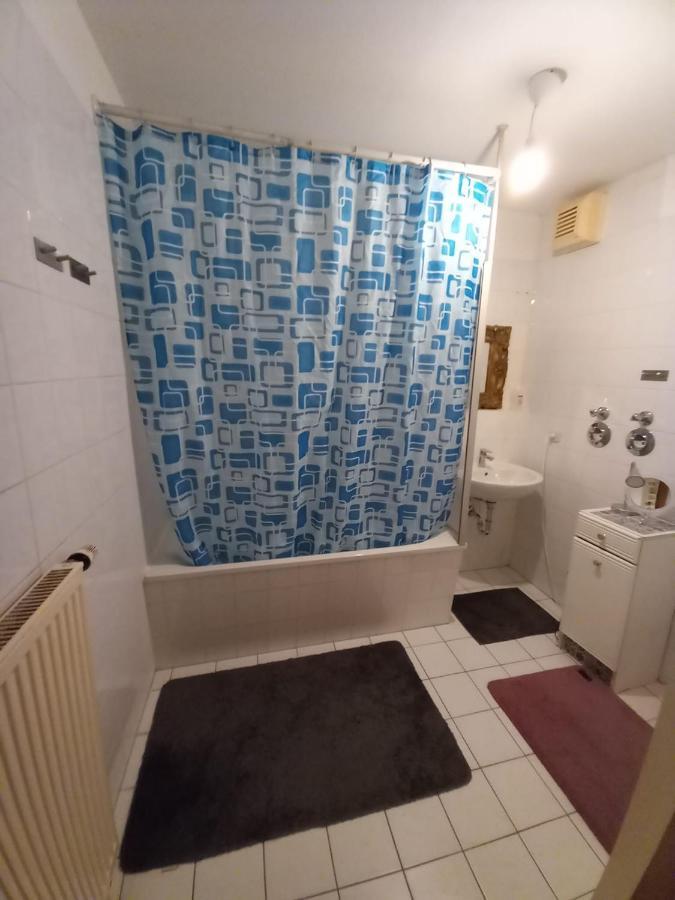 Tolle Private 2-Zimmer Wohnung Im Szene Bezirk Berlin-Friedrichshain Exteriör bild